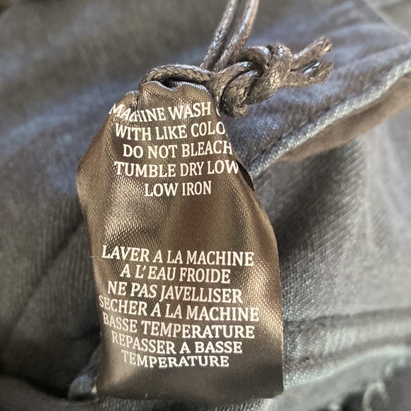 (A8) SILENT NEW YORK Women's Denim Jacket, raw hem in dark blue, size large, NWT - Picture 12 of 14